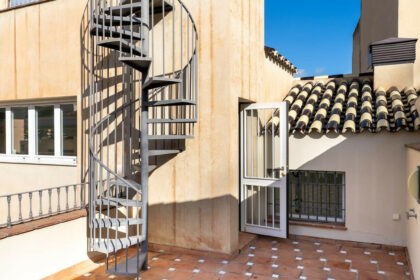 c7b4a1dfc0eb7b8b74b59b87afbebd5a - 39