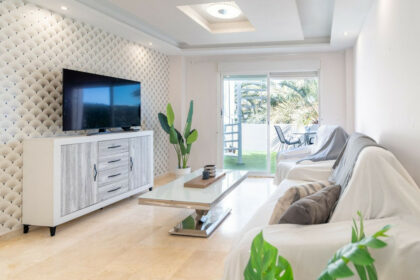 c93f61b4d73da71aa2bc9ee526ee4e8f - 1