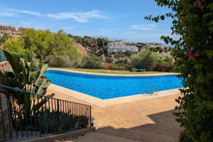 ca0fc610b697a18c519b90f841d48bcb - 21