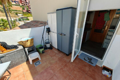 ca0fc610b697a18c519b90f841d48bcb - 8