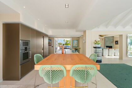 cb4928ff84d74fc344276f4dc5983b15 - 12