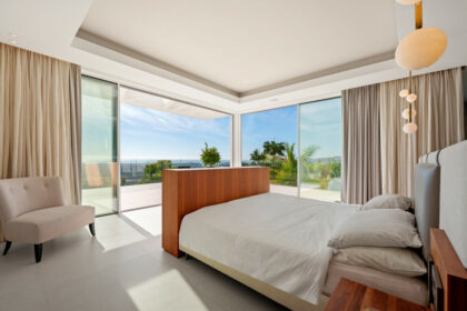 cb4928ff84d74fc344276f4dc5983b15 - 22