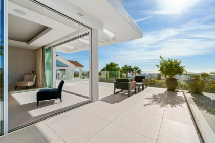 cb4928ff84d74fc344276f4dc5983b15 - 23