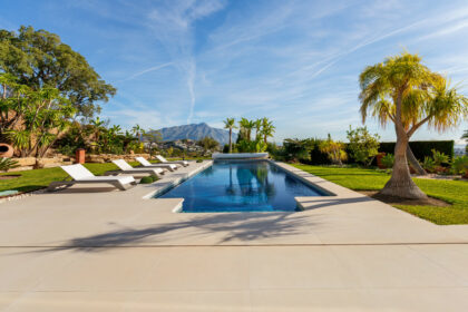 cb4928ff84d74fc344276f4dc5983b15 - 3