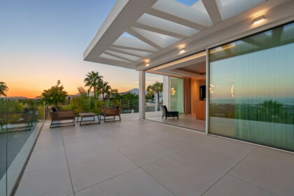 cb4928ff84d74fc344276f4dc5983b15 - 50