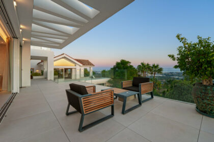 cb4928ff84d74fc344276f4dc5983b15 - 51