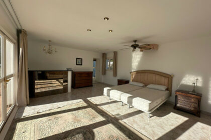 cbe635c0ee89adeb8a2a565fa5c15a36 - 19