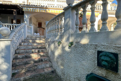 cbe635c0ee89adeb8a2a565fa5c15a36 - 35