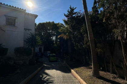 cbe635c0ee89adeb8a2a565fa5c15a36 - 51