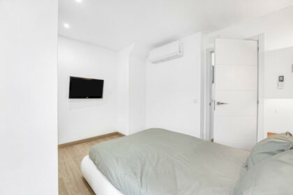 cc0133344f5aa267a4604c4aaa574ce5 - 11