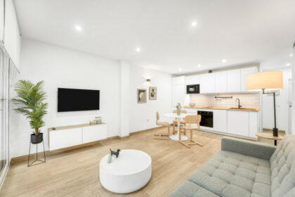 cc0133344f5aa267a4604c4aaa574ce5 - 20