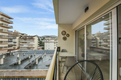 cc0133344f5aa267a4604c4aaa574ce5 - 23