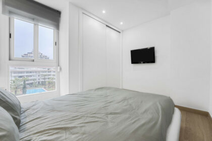 cc0133344f5aa267a4604c4aaa574ce5 - 26