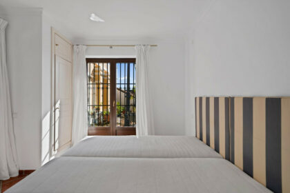 cc10206f791d62621a07bf7cfa75ea24 - 11