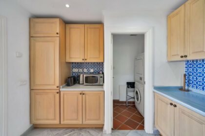 cc10206f791d62621a07bf7cfa75ea24 - 29