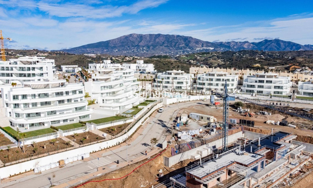 ce3953c97430865705fe2e1900b0fb74 - 2