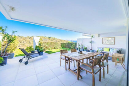 ce972875e77ae2eb54a0bd6cb99165e7 - 1