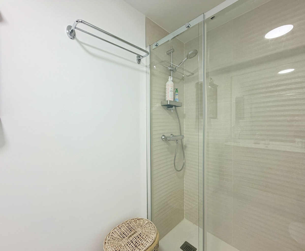 ce972875e77ae2eb54a0bd6cb99165e7 - 27