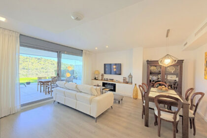 ce972875e77ae2eb54a0bd6cb99165e7 - 3