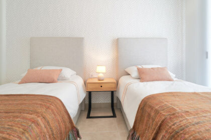 cea70ca02426d7712c5df18c05525f98 - 14