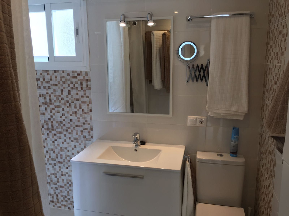 cf6cc7bc09e7b2317a813418366ec4ea - 11