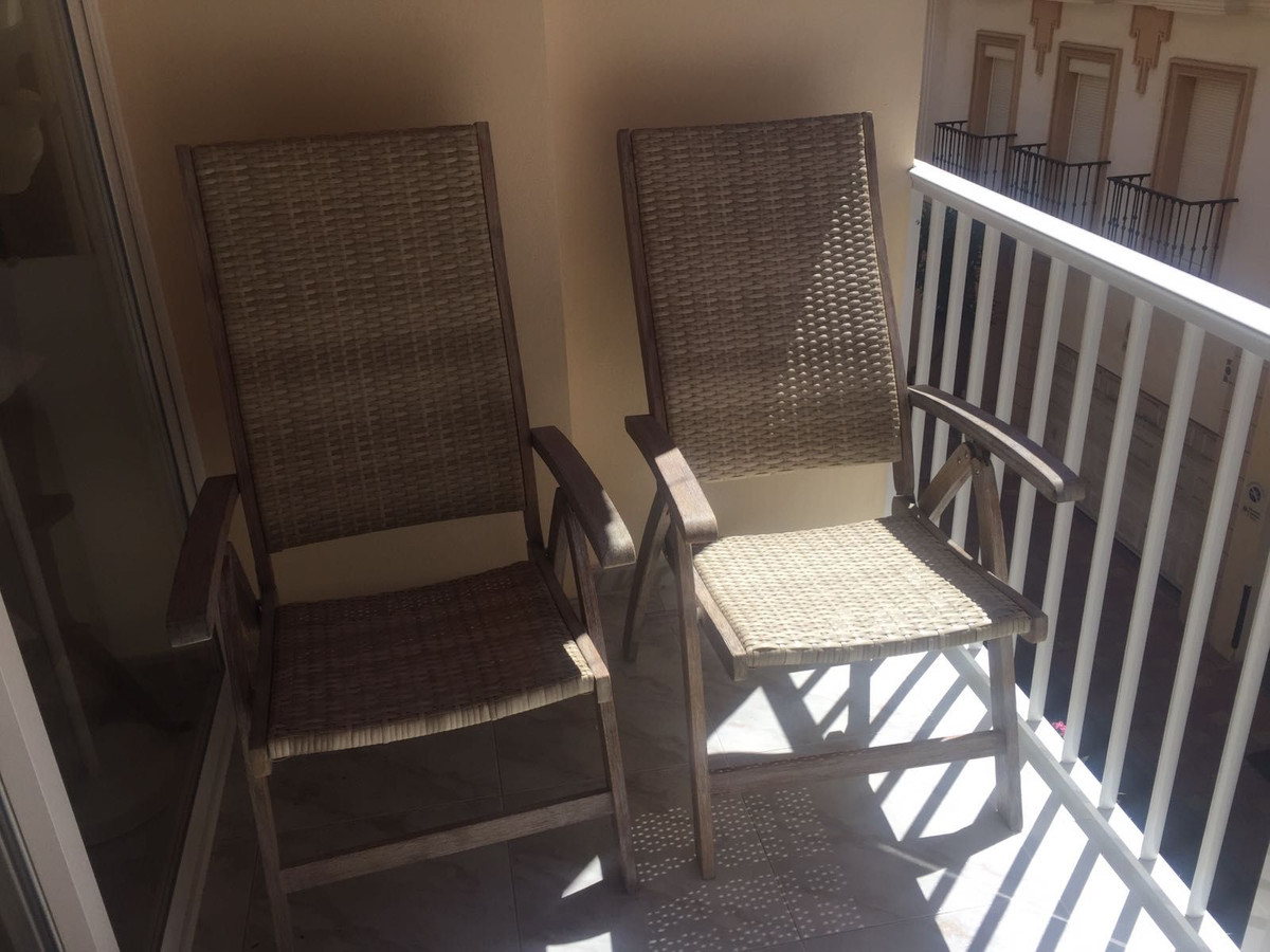 cf6cc7bc09e7b2317a813418366ec4ea - 13