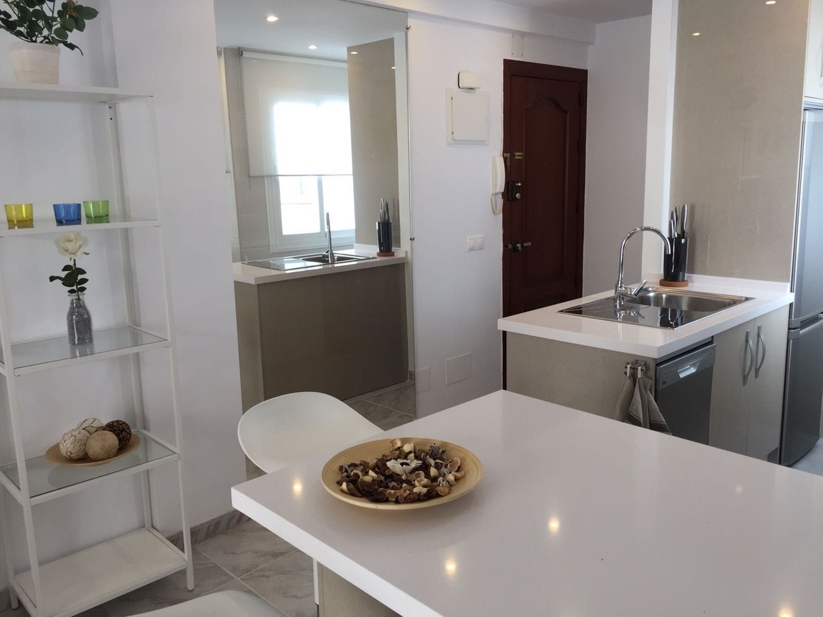 cf6cc7bc09e7b2317a813418366ec4ea - 16