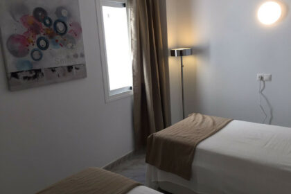 cf6cc7bc09e7b2317a813418366ec4ea - 22