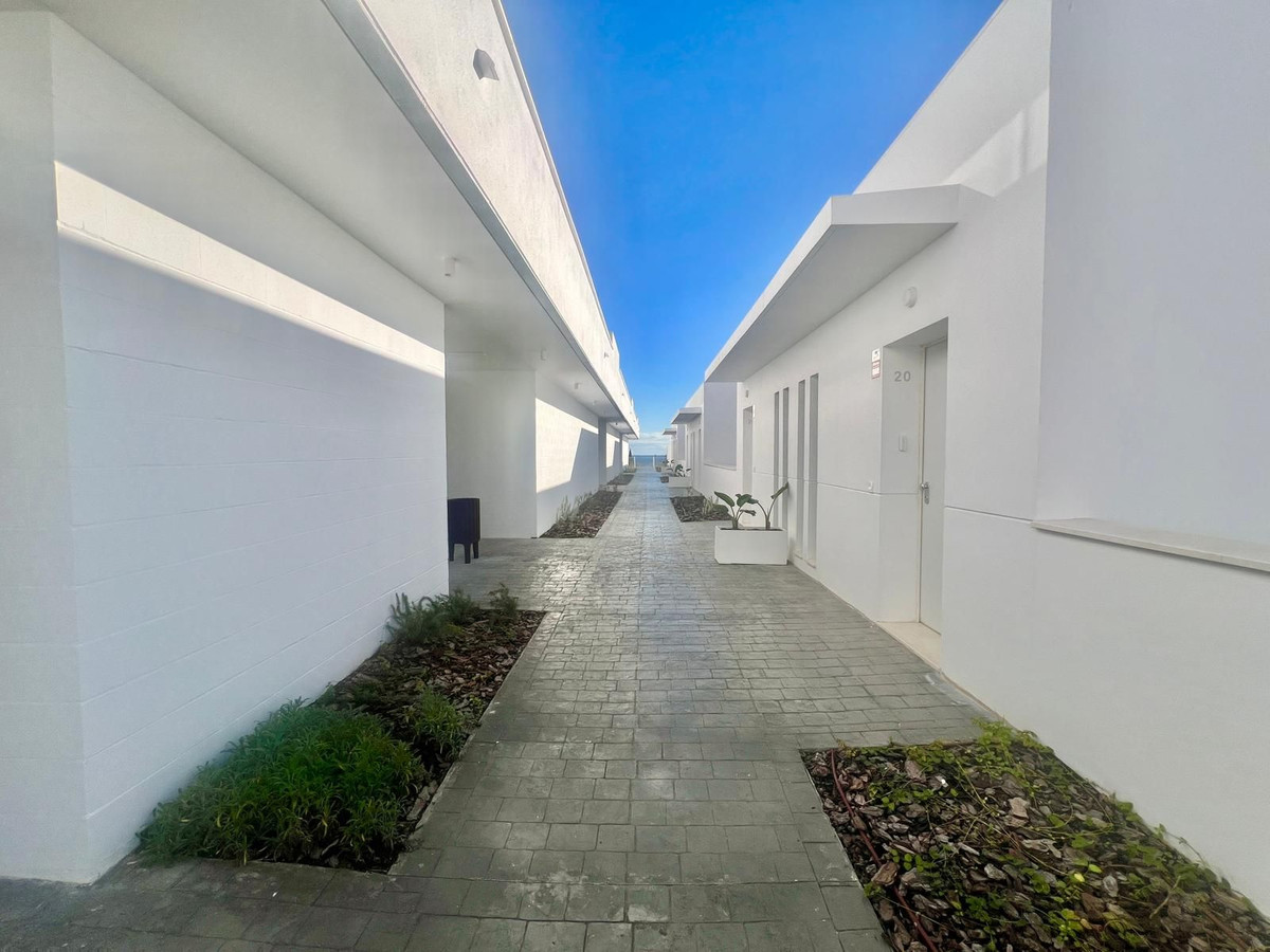 d0d21b8ac0d87a72c08062087a79c455 - 33