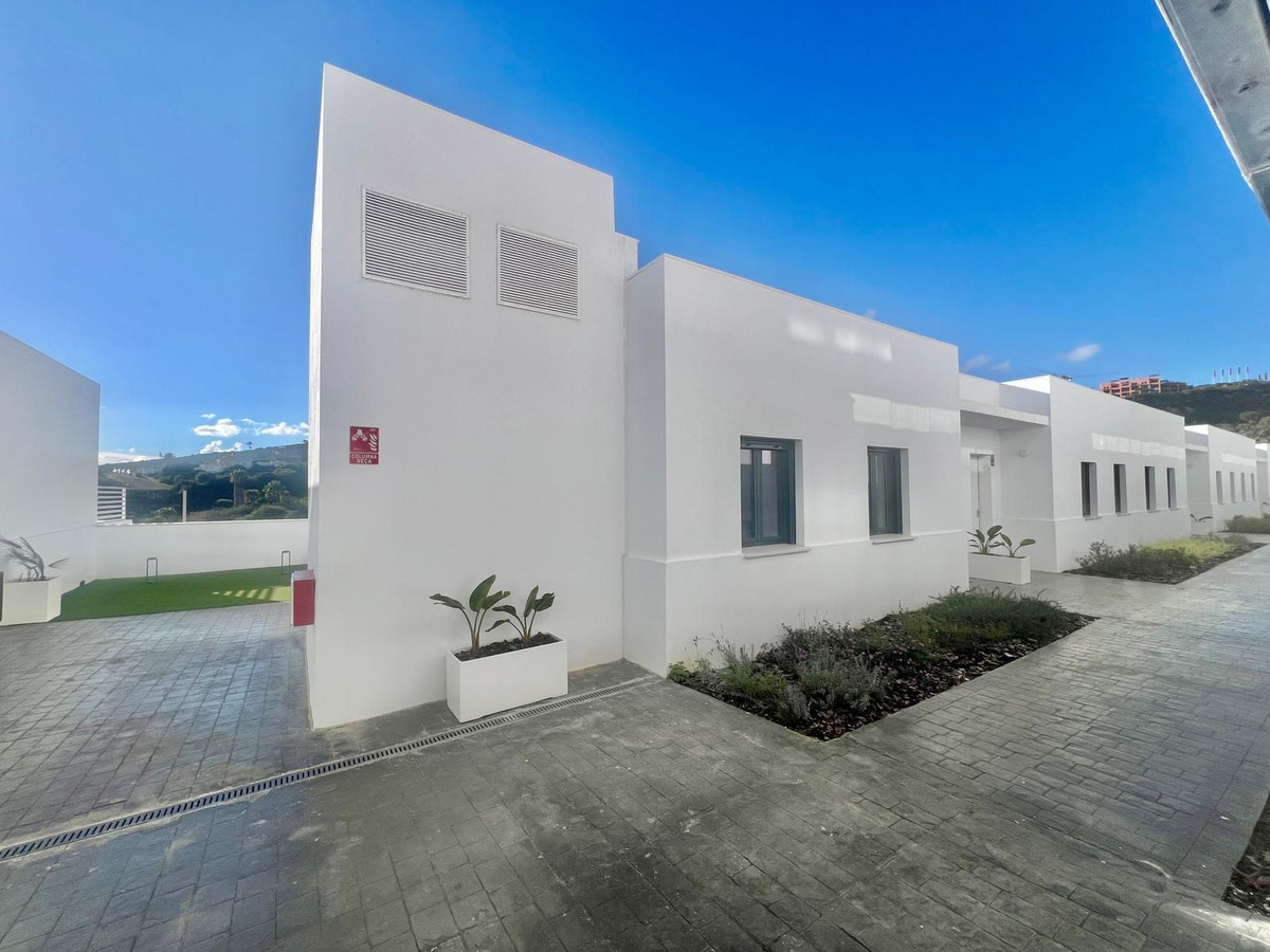 d0d21b8ac0d87a72c08062087a79c455 - 4