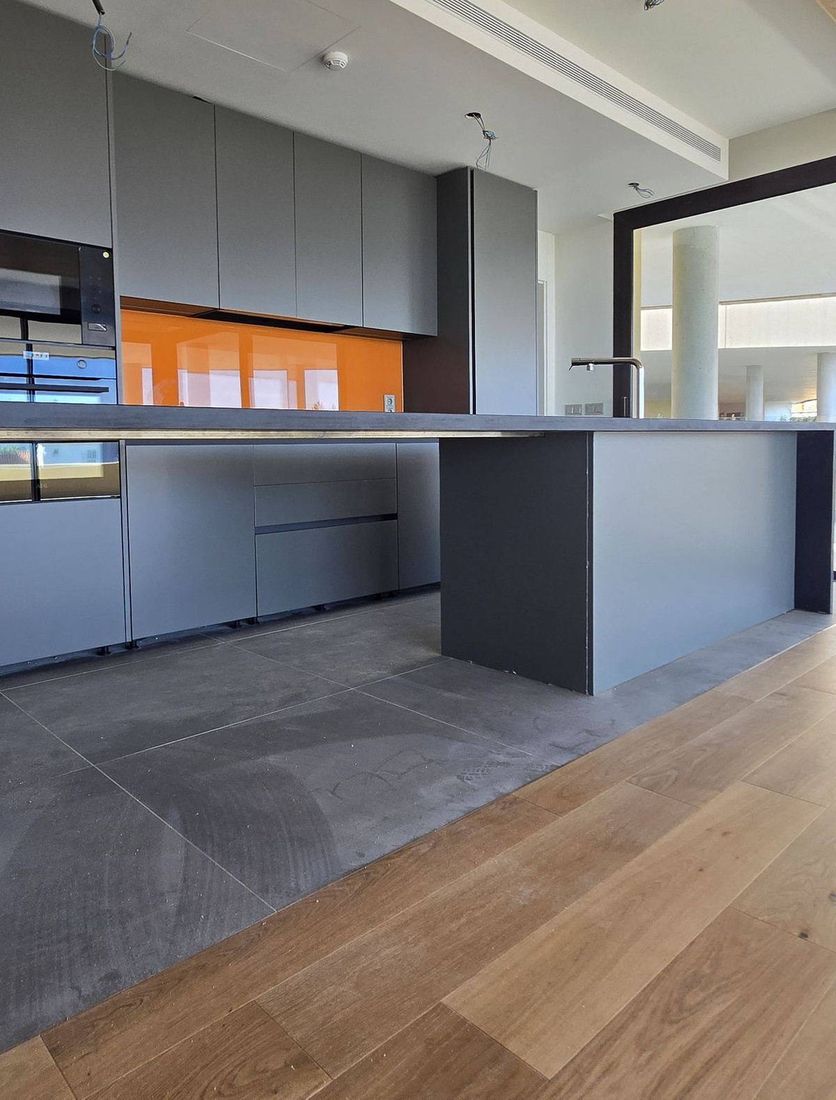 d1ed40f01cb8f19a9fec8daefe9e81b5 - 10