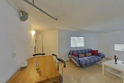 d20f3e16ef4fdc56e73fd6476a7747de - 21