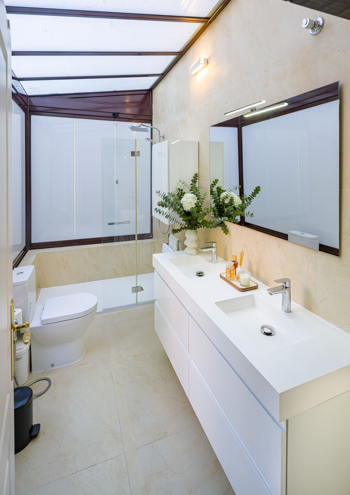 d2a62a2acfa333be9118e7849f210bce - 11