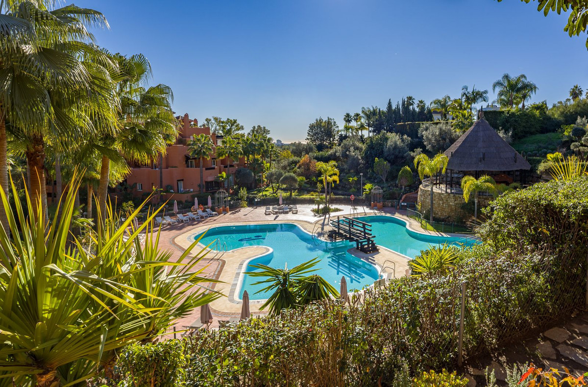 d2a62a2acfa333be9118e7849f210bce - 21