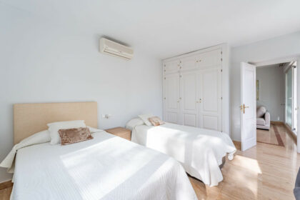 d30482e77202f8a96da6ab25b342265f - 23