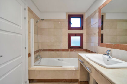 d4a1f18e55bc39159ba9506783226cdf - 10