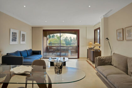 d4a1f18e55bc39159ba9506783226cdf - 12