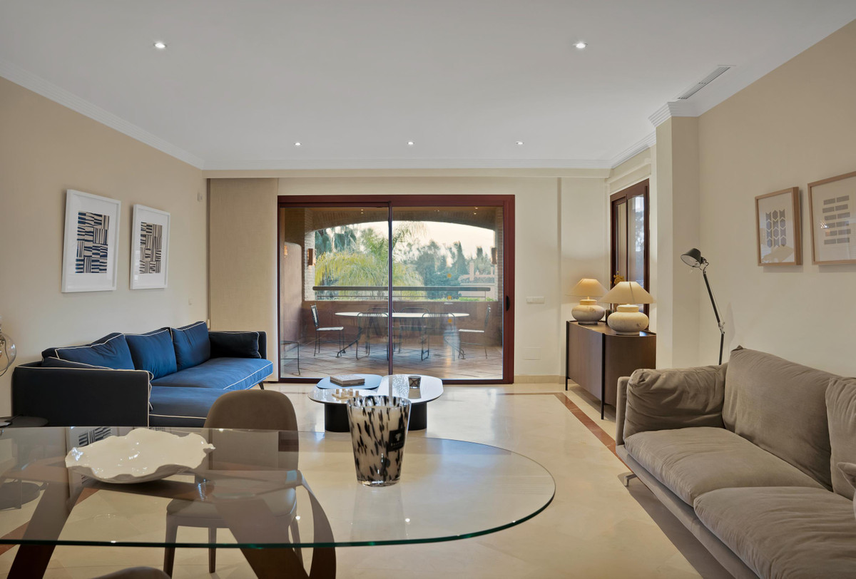 d4a1f18e55bc39159ba9506783226cdf - 12