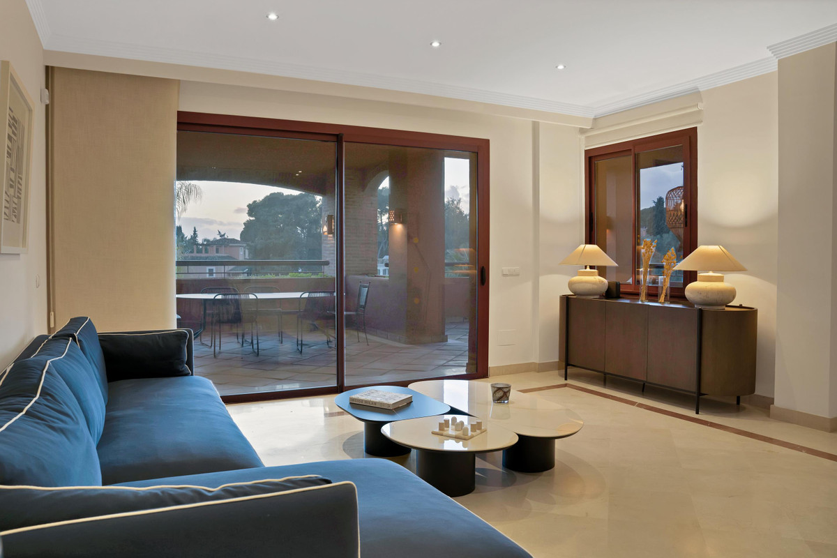 d4a1f18e55bc39159ba9506783226cdf - 18