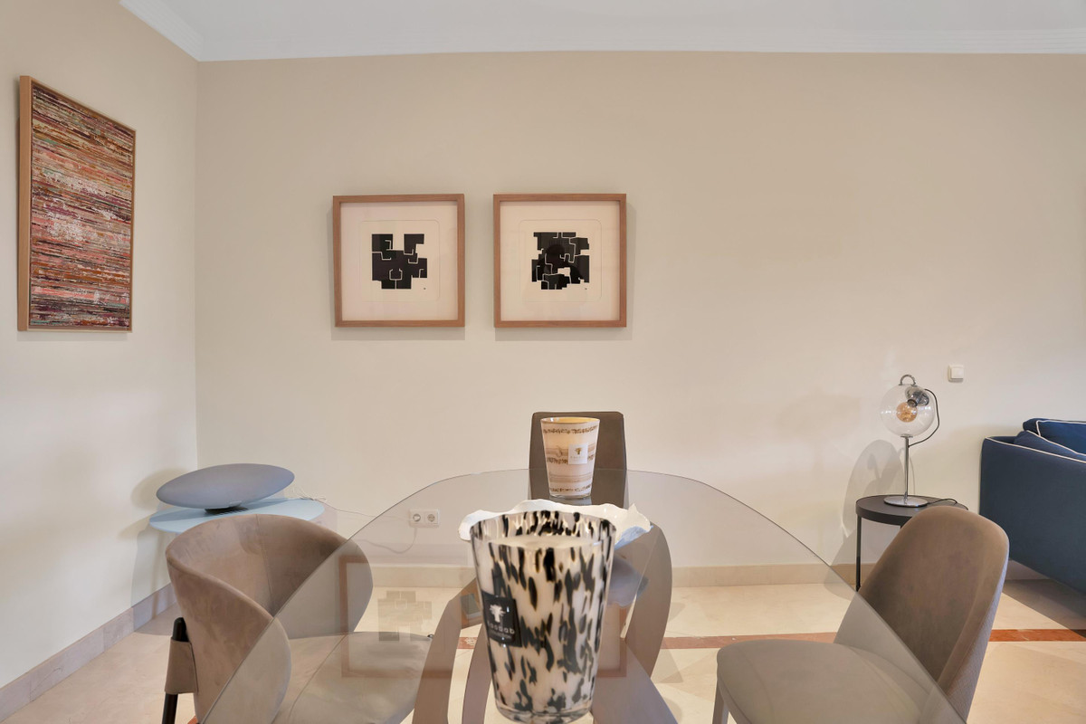 d4a1f18e55bc39159ba9506783226cdf - 24