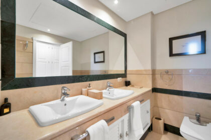 d4a1f18e55bc39159ba9506783226cdf - 40