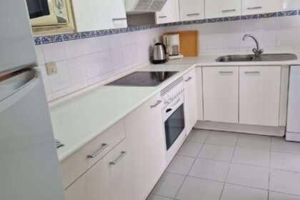 d4b1b14d5ed19b7f76c03090a42259be - 10