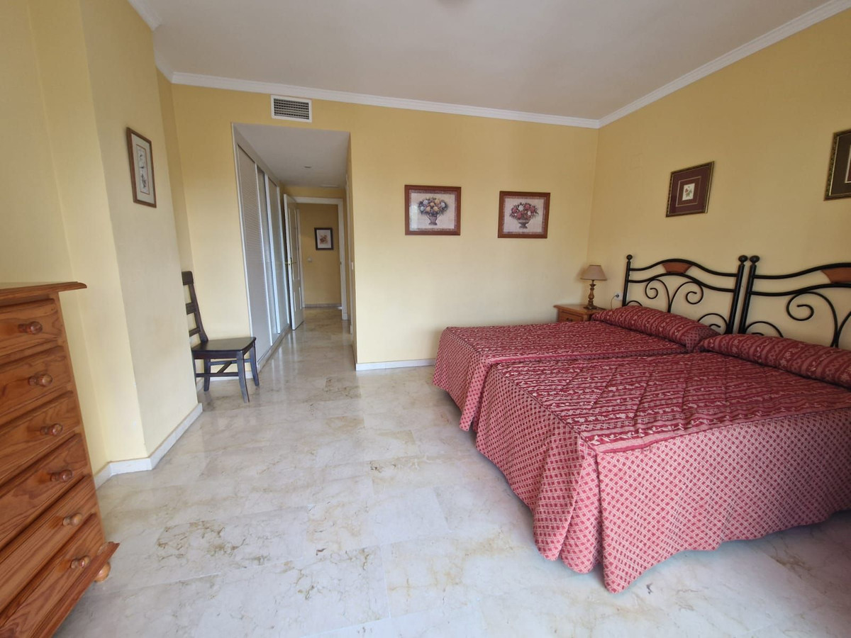 d4b1b14d5ed19b7f76c03090a42259be - 16