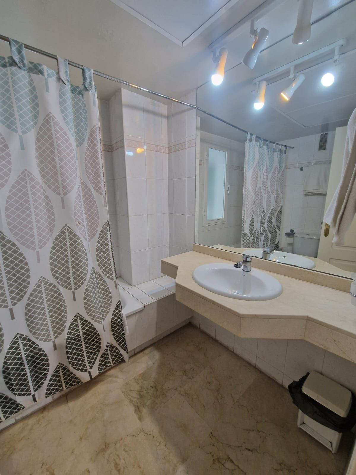 d4b1b14d5ed19b7f76c03090a42259be - 22