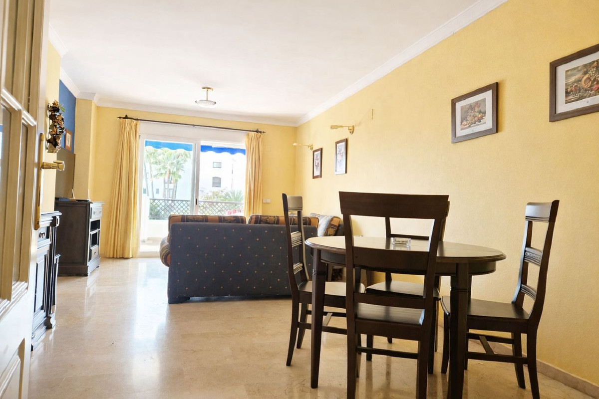 d4b1b14d5ed19b7f76c03090a42259be - 4