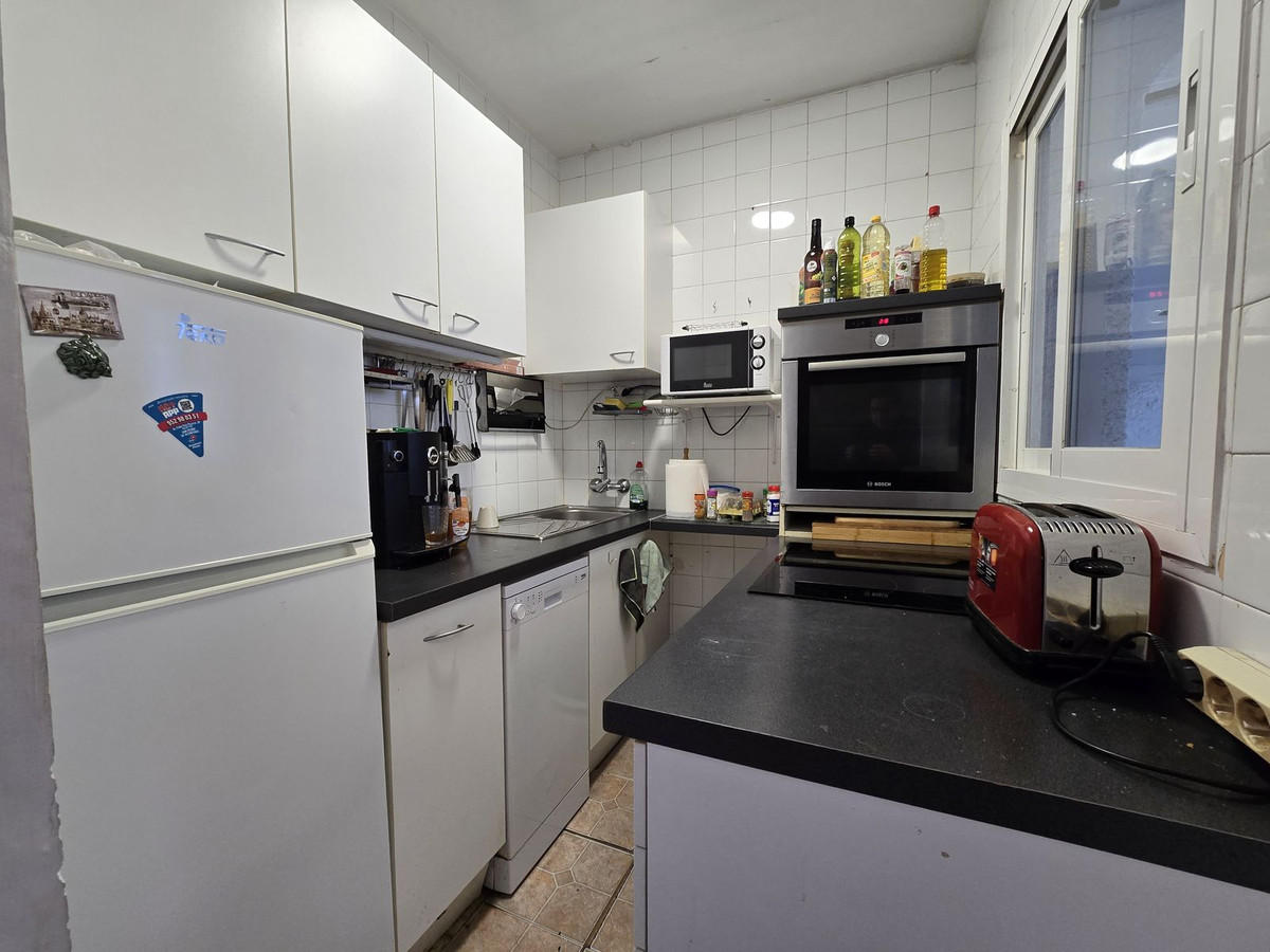 d4f464395fff32fd779d41fc573c0a5e - 10