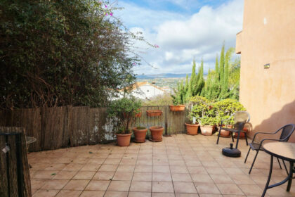 d4f464395fff32fd779d41fc573c0a5e - 2