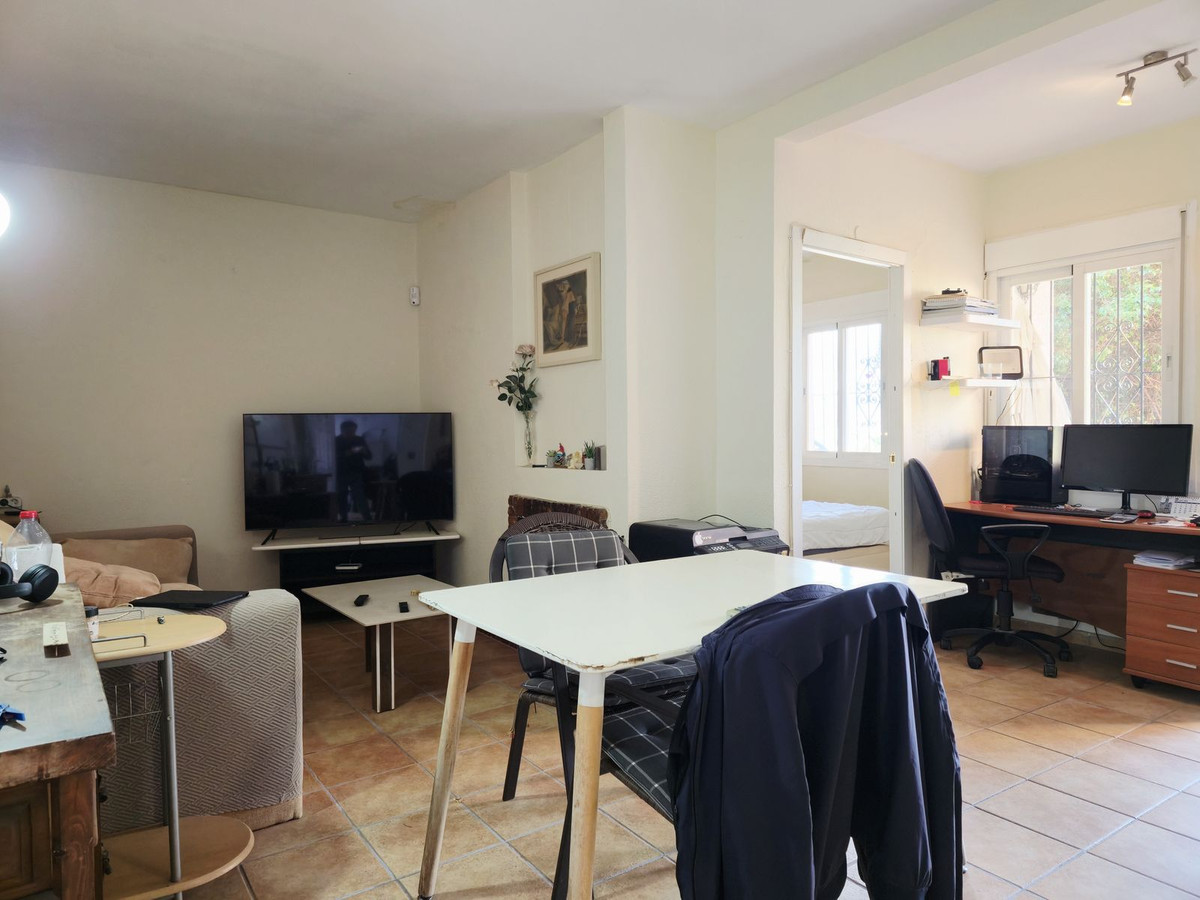 d4f464395fff32fd779d41fc573c0a5e - 9