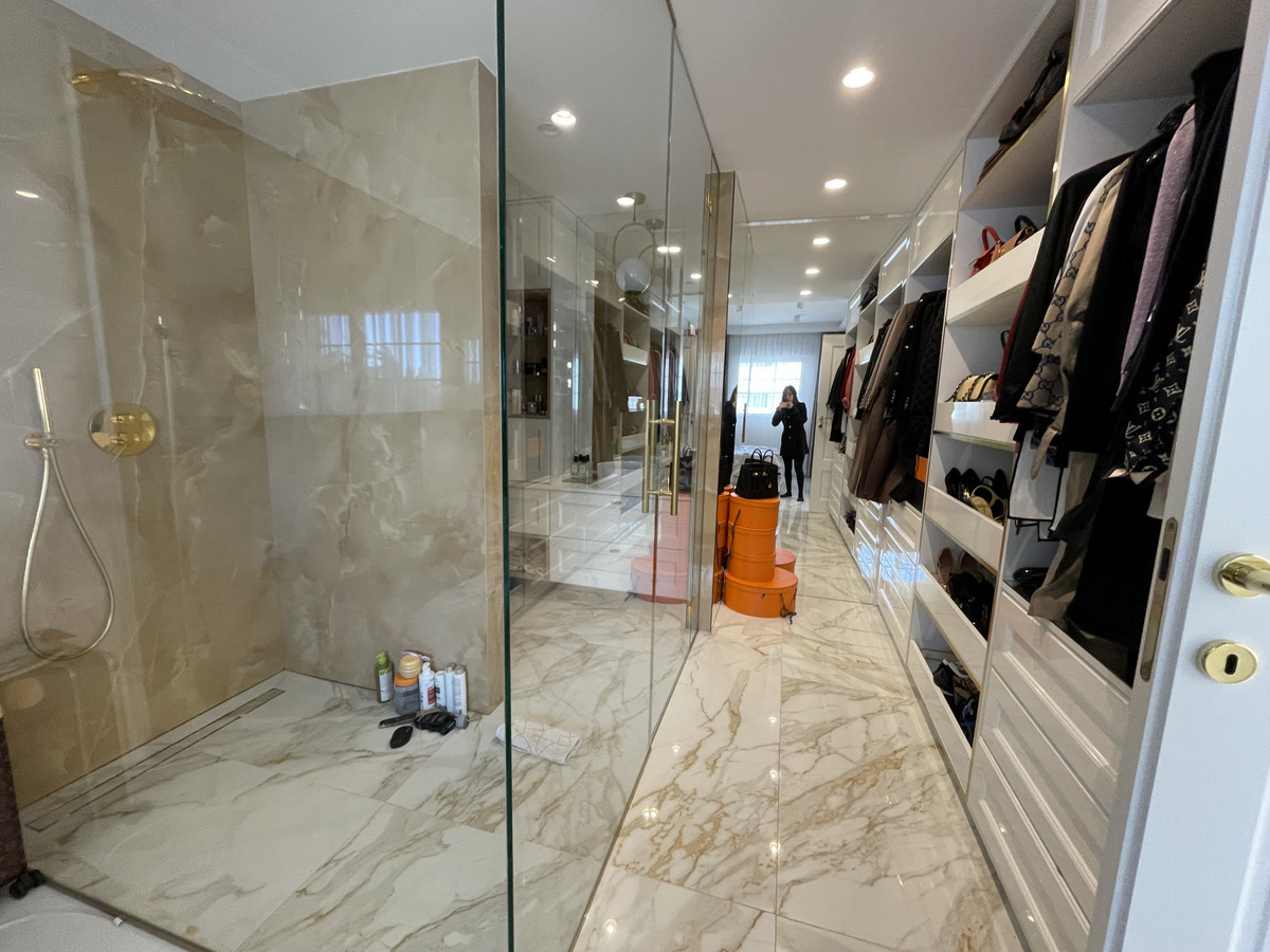 d555996e0c17a7c921de1ffb8f2827b5 - 13