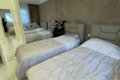 d555996e0c17a7c921de1ffb8f2827b5 - 9